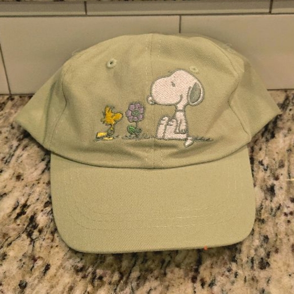 Peanuts Other - NWOT! Peanuts Snoopy Youth Baseball Cap